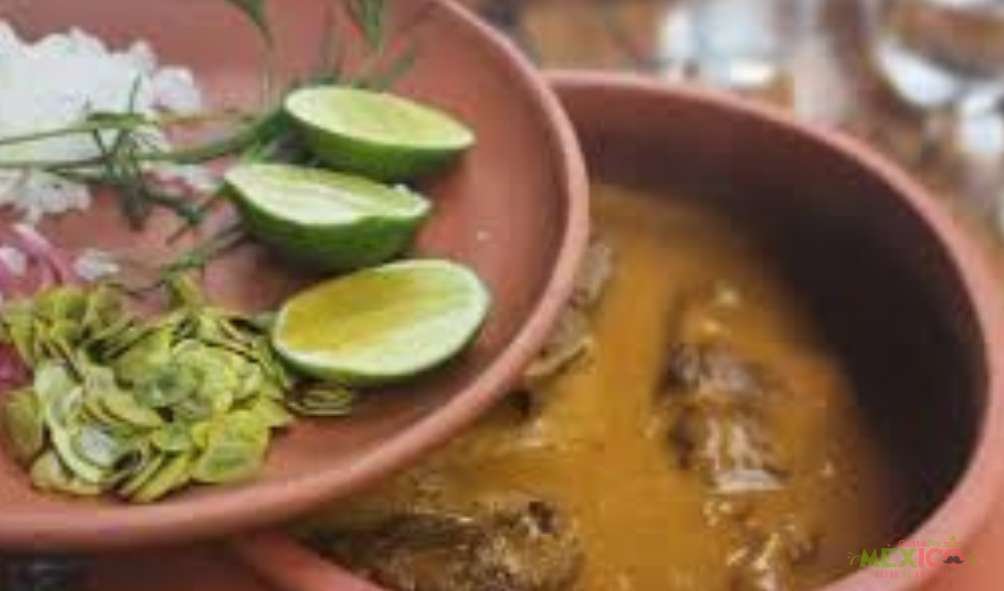 La receta del delicioso Caldo Huaxmole de Pue