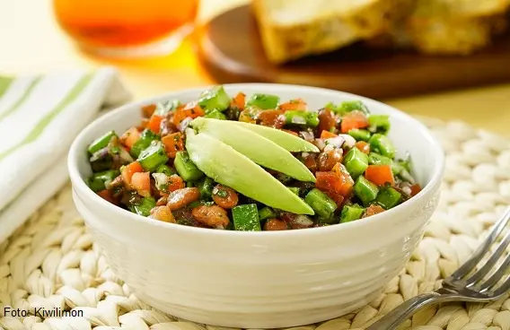 Receta de Ensalada de Nopal con Frijoles