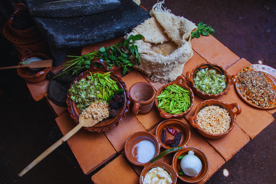 Sazón y Tradición: Explorando la Gastronom